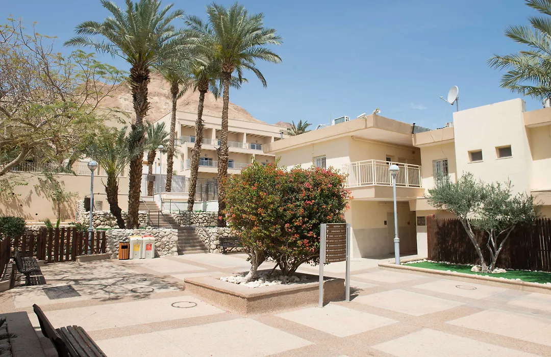 Hi - Ein Gedi Hostel-1