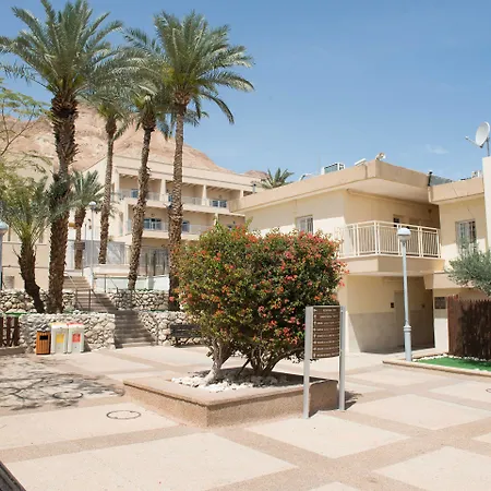 Hi - Ein Gedi Hostel-2